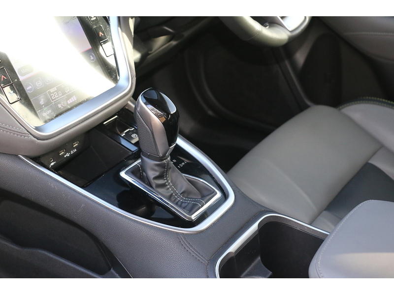 Subaru 2.5i Field Estate 5dr Petrol Lineartronic 4WD Euro 6 (s/s) (169 ps)