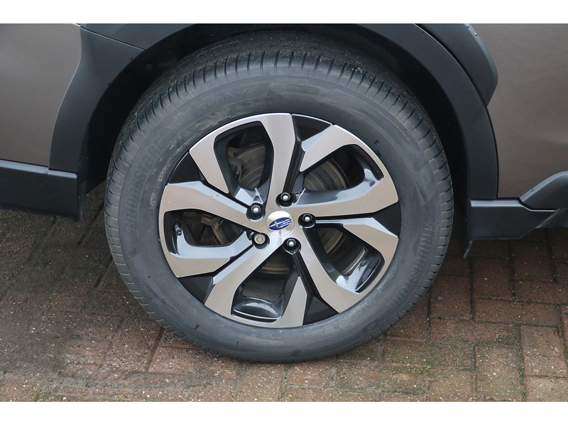 Subaru 2.5i Touring Estate 5dr Petrol Lineartronic 4WD Euro 6 (s/s) (169 ps)