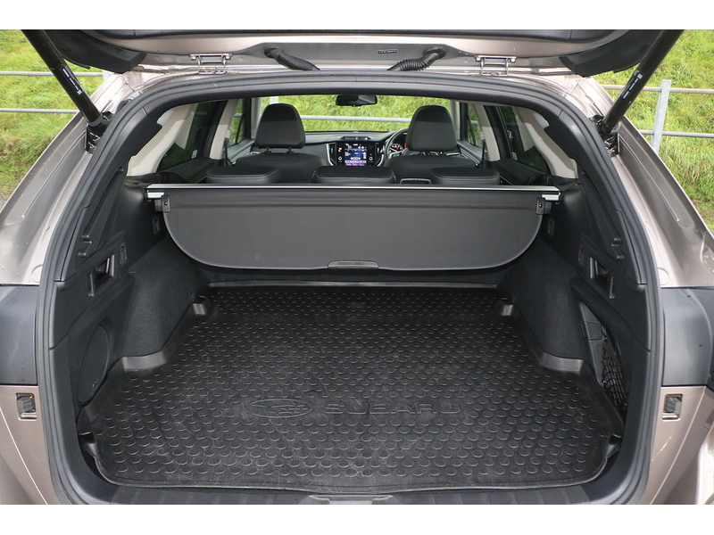 Subaru 2.5i Touring Estate 5dr Petrol Lineartronic 4WD Euro 6 (s/s) (169 ps)