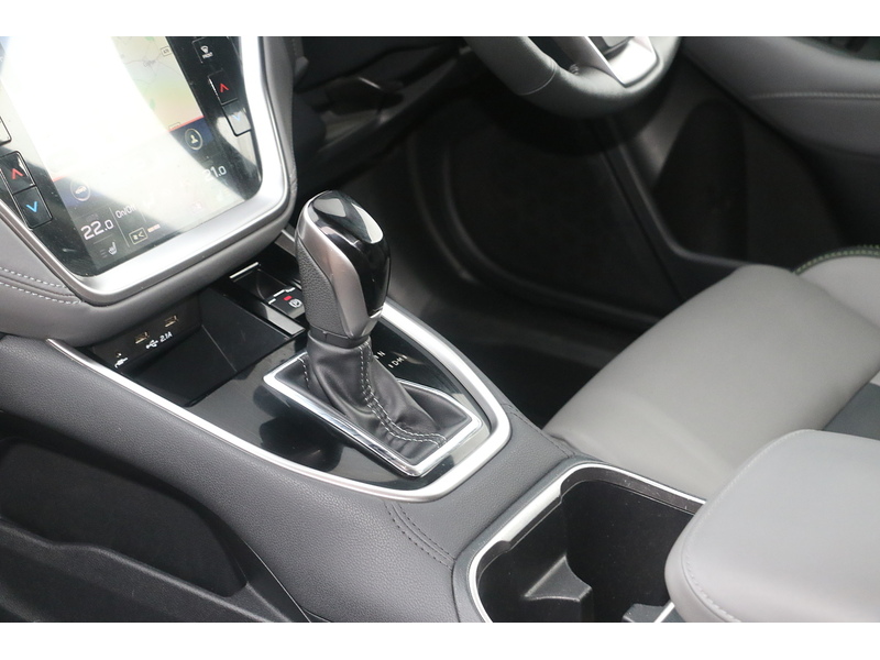 Subaru 2.5i Field Estate 5dr Petrol Lineartronic 4WD Euro 6 (s/s) (169 ps)