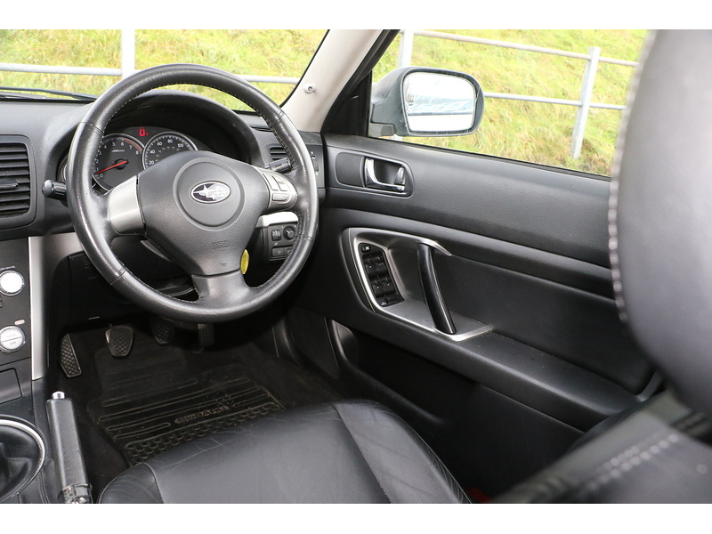 Subaru 2.5 SEn Estate 5dr Petrol Manual (Nav) (210 g/km, 162 bhp)