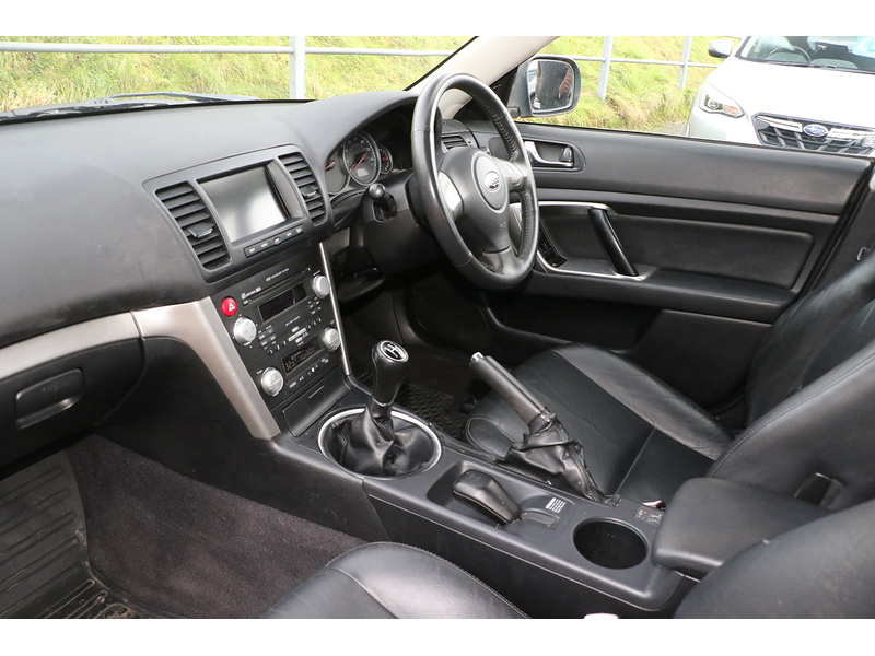 Subaru 2.5 SEn Estate 5dr Petrol Manual (Nav) (210 g/km, 162 bhp)