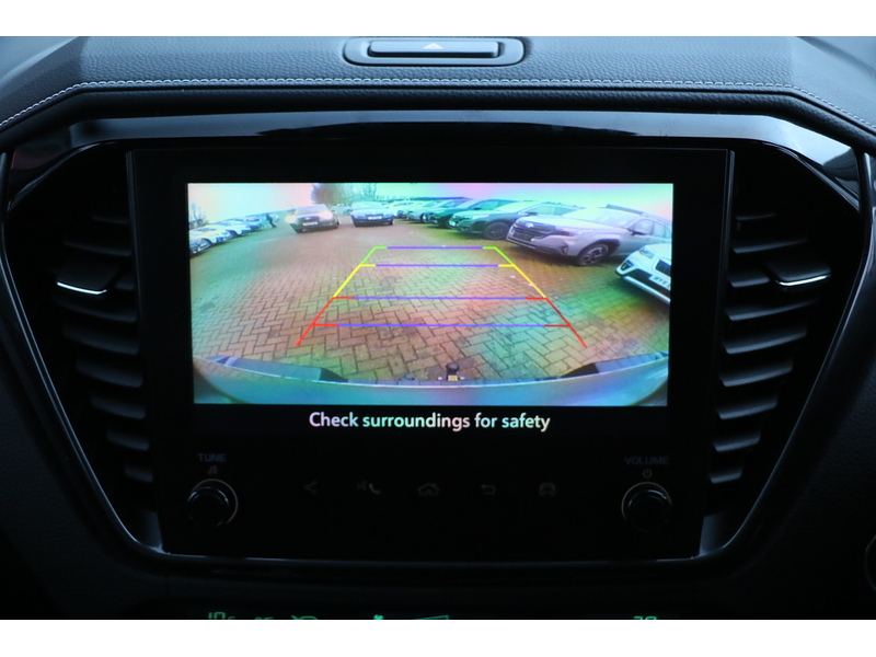 Isuzu V-Cross Dcb Pick Up 1.9 Automatic Diesel - STEEL EDITION