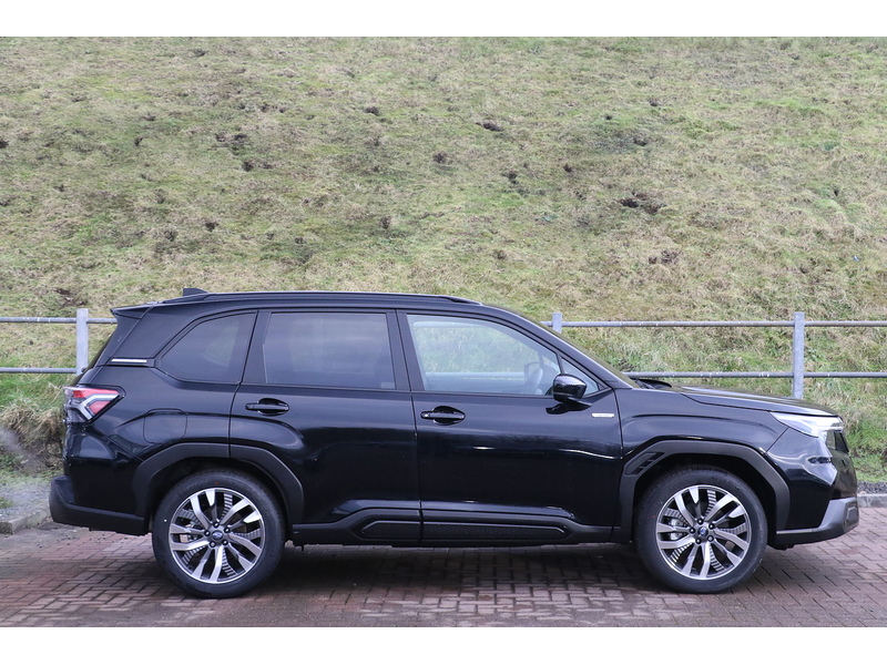 Subaru 2.0 i e-Boxer Touring SUV 5dr Petrol Hybrid Lineartronic 4WD Euro 6 (s/s) (136 ps)