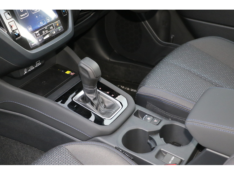 Subaru 2.0 i e-Boxer Limited SUV 5dr Petrol Hybrid Lineartronic 4WD Euro 6 (s/s) (136 ps)