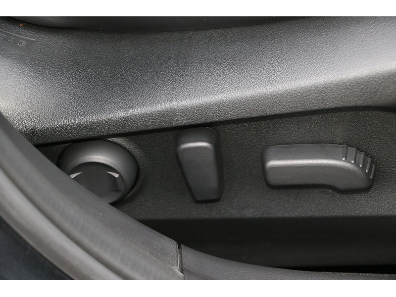 Subaru 2.5i Touring Estate 5dr Petrol Lineartronic 4WD Euro 6 (s/s) (169 ps)