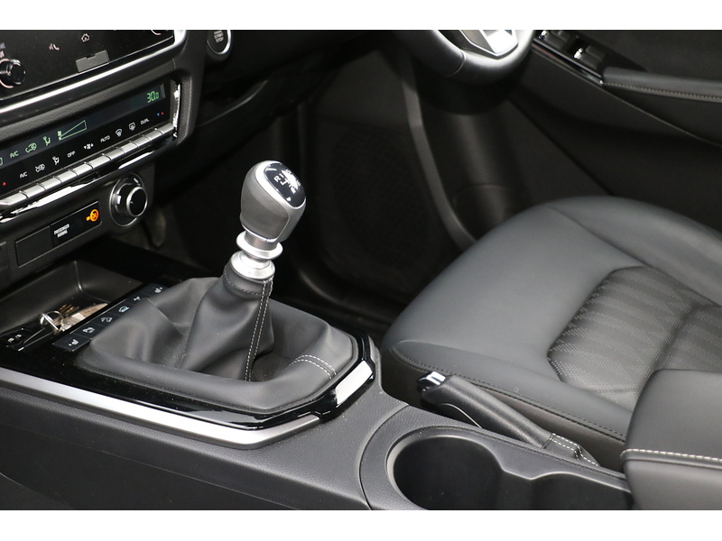 Isuzu 1.9 TD DL40 Pickup Double Cab 4dr Diesel Manual 4WD Euro 6 (s/s) (164 ps)