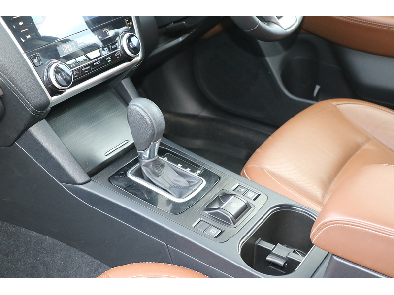 Subaru 2.5i SE Premium Estate 5dr Petrol Lineartronic 4WD Euro 6 (s/s) (175 ps)