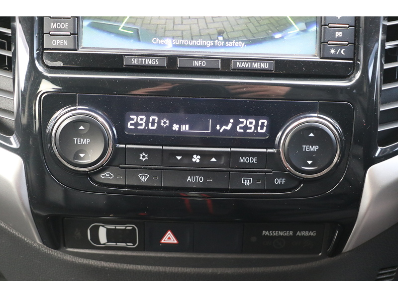 Mitsubishi 2.4 DI-D DC Warrior Pickup Double Cab 4dr Diesel Manual 4WD Euro 5 (178 ps)