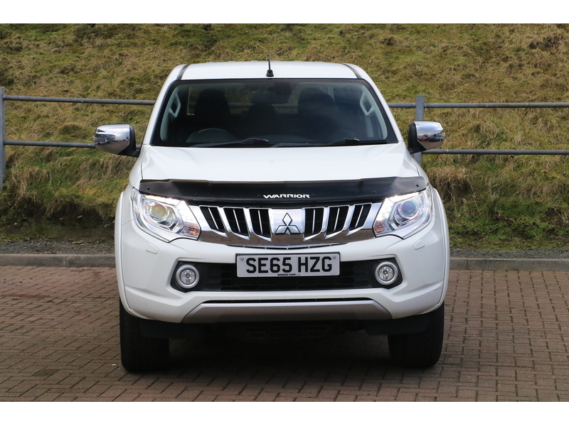 Mitsubishi 2.4 DI-D DC Warrior Pickup Double Cab 4dr Diesel Manual 4WD Euro 5 (178 ps)