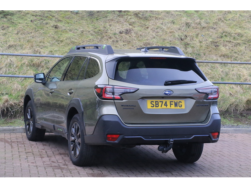 Subaru 2.5i Field Estate 5dr Petrol Lineartronic 4WD Euro 6 (s/s) (169 ps)