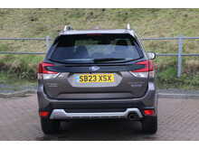 Subaru Forester i e-Boxer XE Premium 