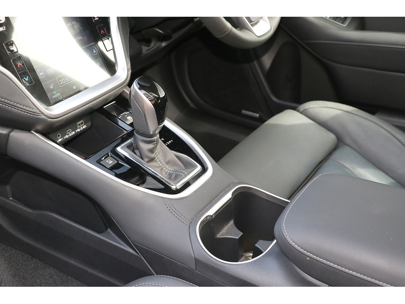 Subaru 2.5i Touring Estate 5dr Petrol Lineartronic 4WD Euro 6 (s/s) (169 ps)