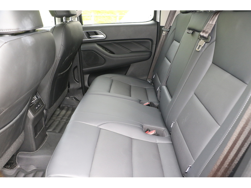 GWM 2.4D Ultra Pickup Double Cab 4dr Diesel Auto 4WD Euro 6 (s/s) (183 ps)