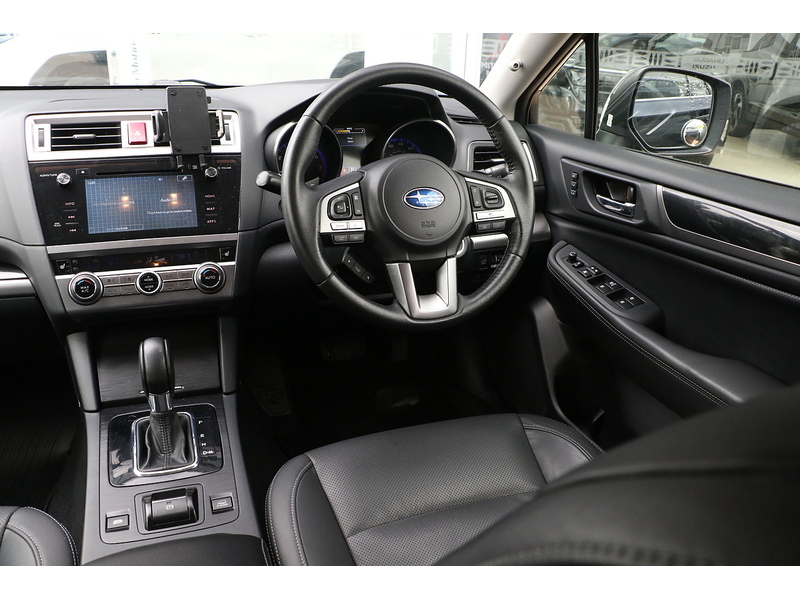 Subaru 2.5i SE Premium Estate 5dr Petrol Lineartronic 4WD Euro 6 (s/s) (175 ps)