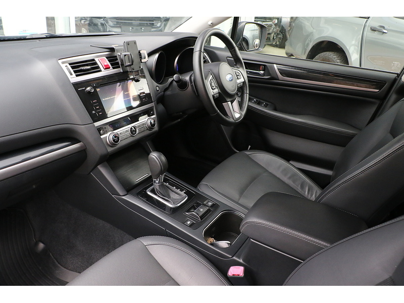 Subaru 2.5i SE Premium Estate 5dr Petrol Lineartronic 4WD Euro 6 (s/s) (175 ps)