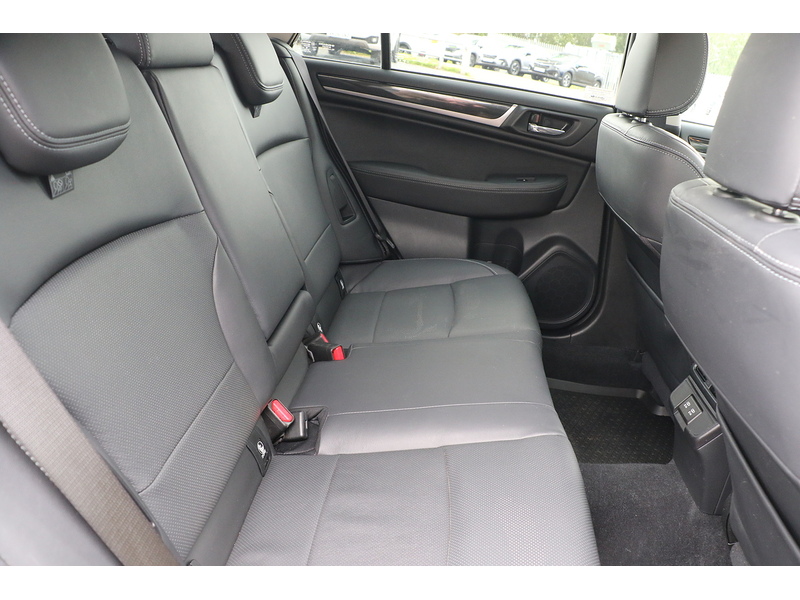 Subaru 2.5i SE Premium Estate 5dr Petrol Lineartronic 4WD Euro 6 (s/s) (175 ps)