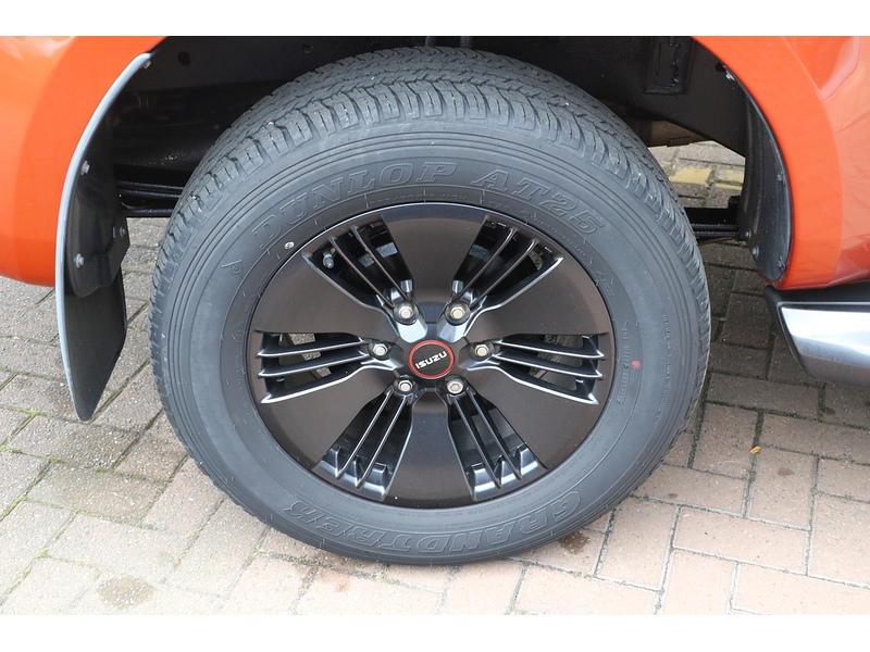 Isuzu 1.9 TD V-Cross Pickup Double Cab 4dr Diesel Auto 4WD Euro 6 (s/s) (164 ps)