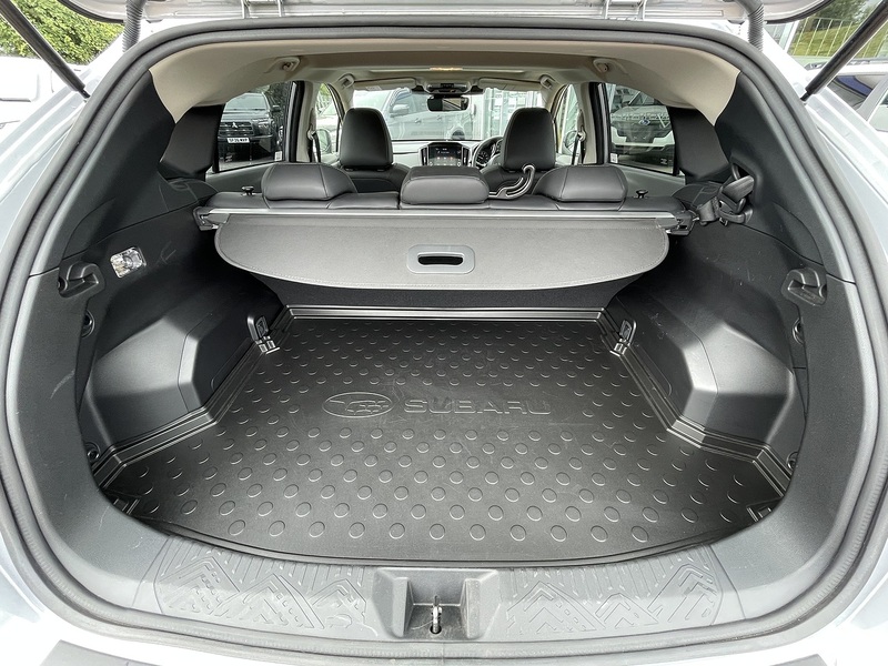 Subaru 2.0 i e-Boxer Touring SUV 5dr Petrol Hybrid Lineartronic 4WD Euro 6 (s/s) (136 ps)