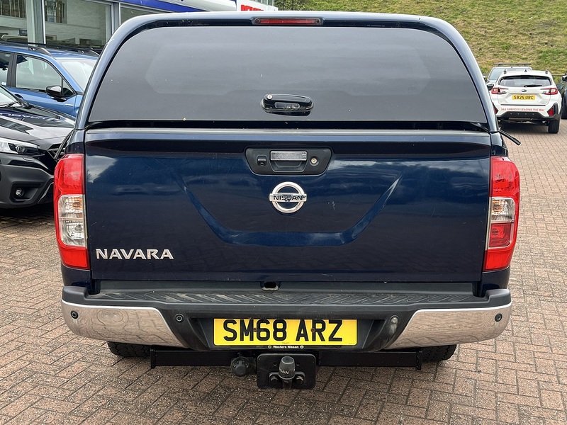 Nissan 2.3 dCi Tekna Pickup Double Cab 4dr Diesel Manual 4WD Euro 6 (s/s) (190 ps)