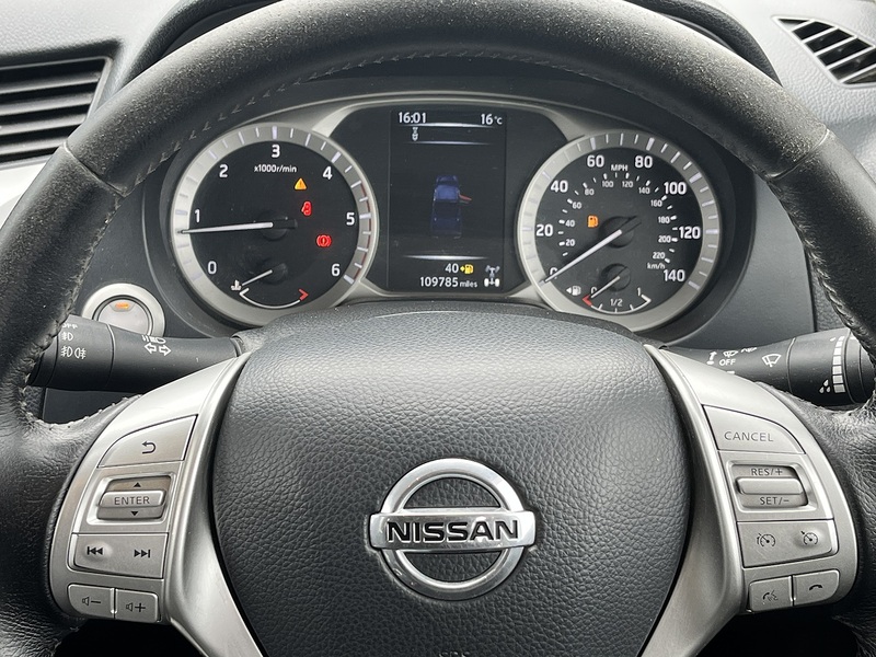 Nissan 2.3 dCi Tekna Pickup Double Cab 4dr Diesel Manual 4WD Euro 6 (s/s) (190 ps)