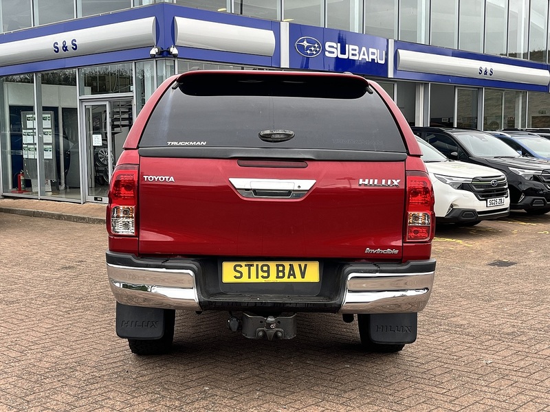 Toyota 2.4 D-4D Invincible Pickup Double Cab 4dr Diesel Manual 4WD Euro 6 (s/s) (TSS) (150 ps)