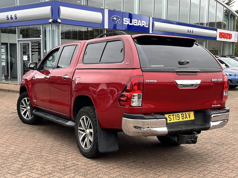 Toyota 2.4 D-4D Invincible Pickup Double Cab 4dr Diesel Manual 4WD Euro 6 (s/s) (TSS) (150 ps)