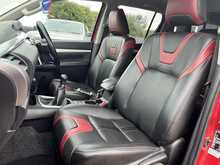 Toyota Hilux D-4D Invincible 