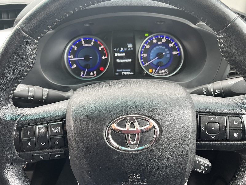 Toyota 2.4 D-4D Invincible Pickup Double Cab 4dr Diesel Manual 4WD Euro 6 (s/s) (TSS) (150 ps)