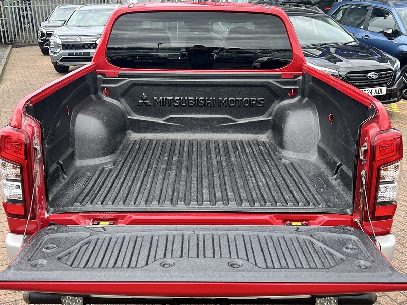 Mitsubishi 2.2 DI-D DC Barbarian Pickup Double Cab 4dr Diesel Manual 4WD Euro 6 (s/s) (150 ps)