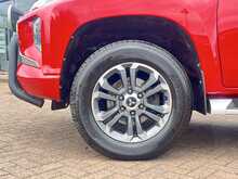 Mitsubishi L200 DI-D DC Barbarian 