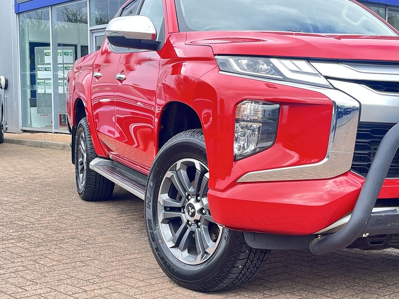 Mitsubishi 2.2 DI-D DC Barbarian Pickup Double Cab 4dr Diesel Manual 4WD Euro 6 (s/s) (150 ps)