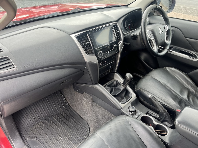 Mitsubishi 2.2 DI-D DC Barbarian Pickup Double Cab 4dr Diesel Manual 4WD Euro 6 (s/s) (150 ps)