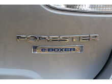 Subaru Forester i e-Boxer XE Premium 
