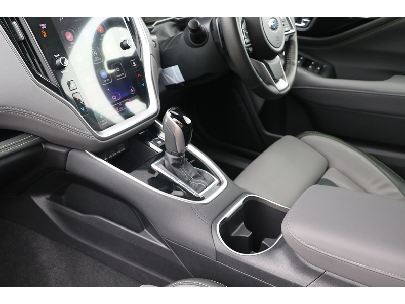 Subaru 2.5i Field Estate 5dr Petrol Lineartronic 4WD Euro 6 (s/s) (169 ps)