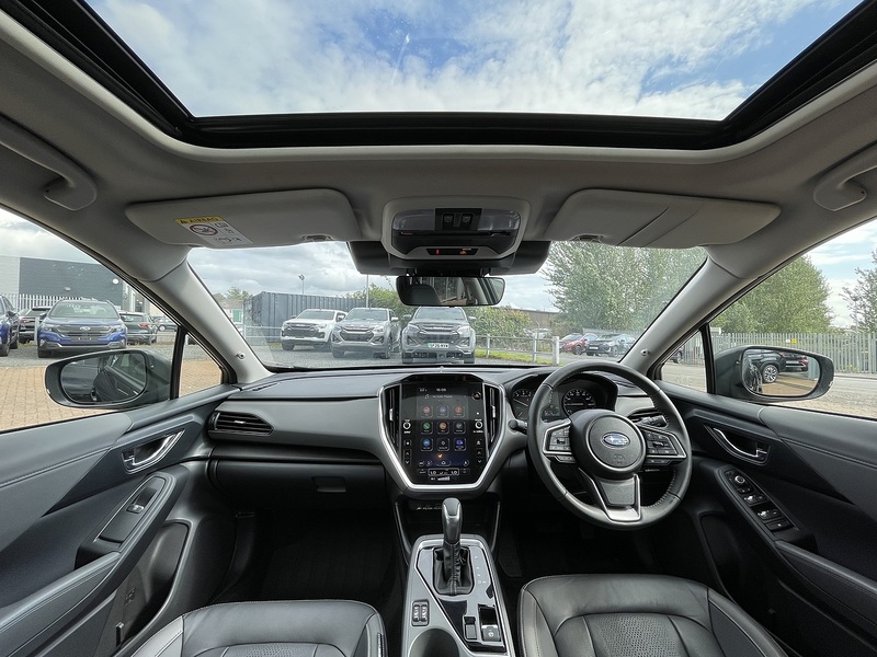 Subaru Crosstrek i e-Boxer Touring - U484