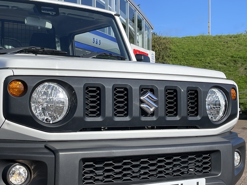 Suzuki Jimny  - U499