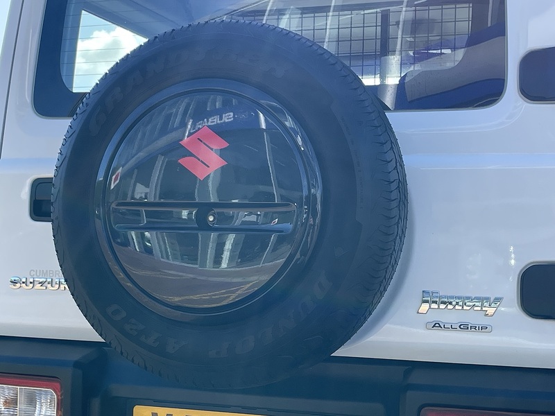Suzuki Jimny  - U499