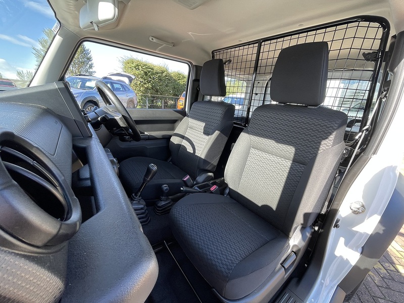 Suzuki Jimny  - U499