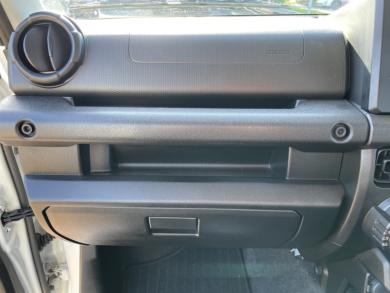 Suzuki Jimny  - U499