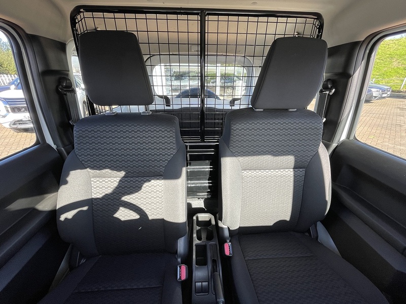 Suzuki Jimny  - U499