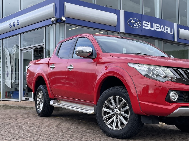 Mitsubishi L200 DI-D DC Barbarian - U511