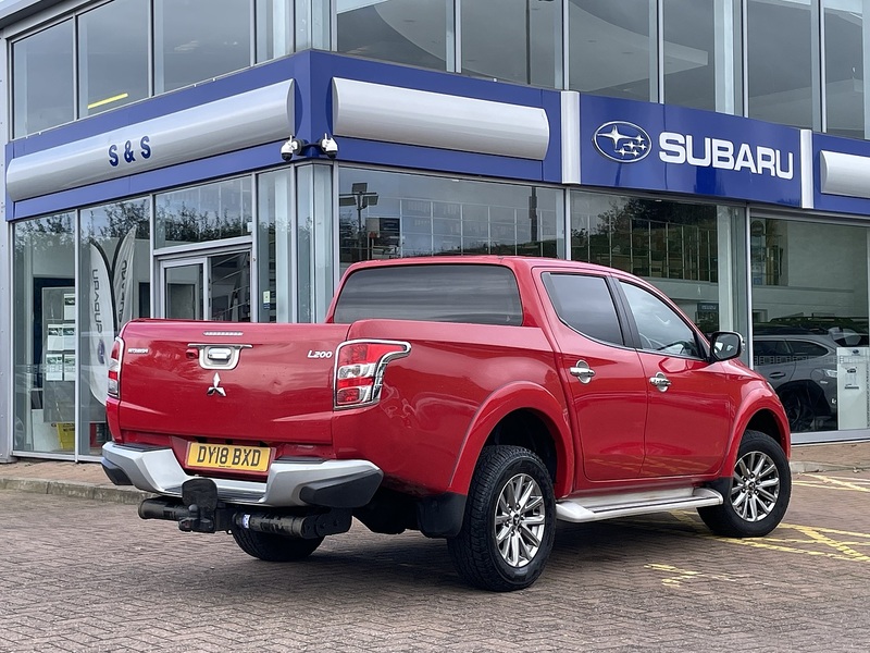 Mitsubishi L200 DI-D DC Barbarian - U511