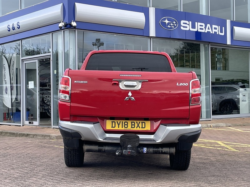 Mitsubishi L200 DI-D DC Barbarian - U511