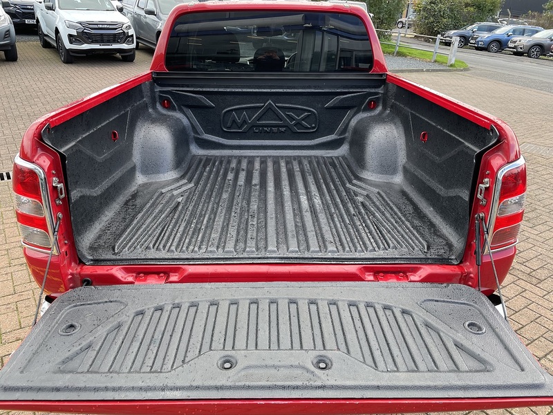 Mitsubishi L200 DI-D DC Barbarian - U511