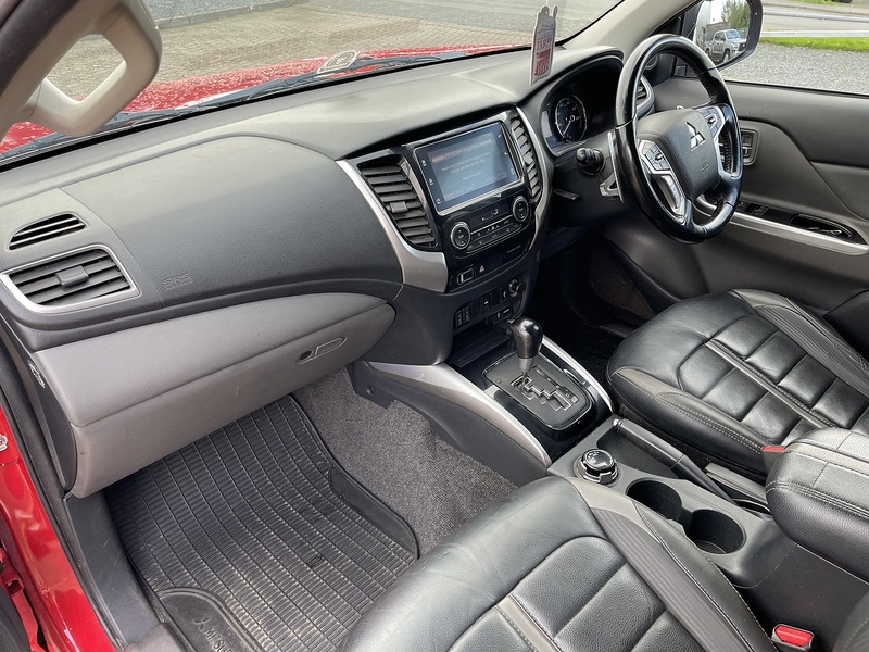 Mitsubishi L200 DI-D DC Barbarian - U511