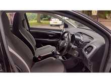 Toyota AYGO VVT-i x-play 