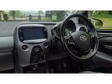 Toyota AYGO VVT-i x-play 