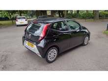 Toyota AYGO VVT-i x-play 