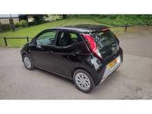 Toyota AYGO VVT-i x-play 